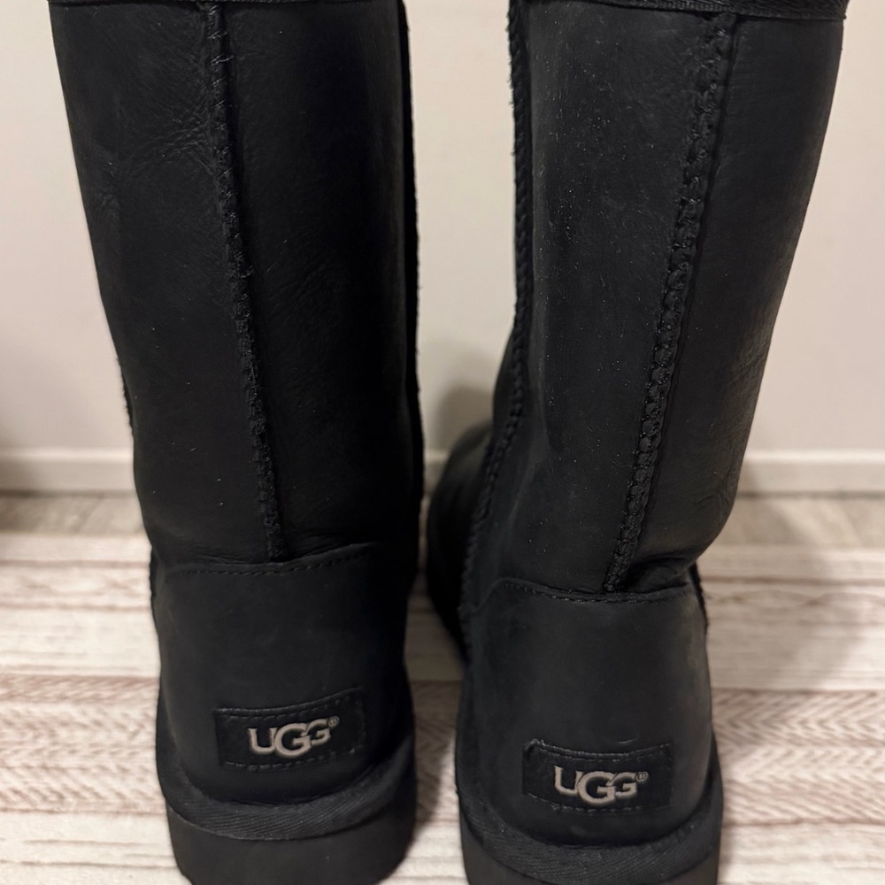 UGG Classic Black Suede Sherpa Boots